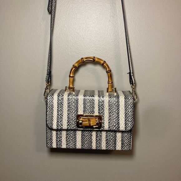 MMS Handbags - MMS Faux Snake Print Rigid‎ Mini Purse/Crossbody Statement Bag Black/White Wood